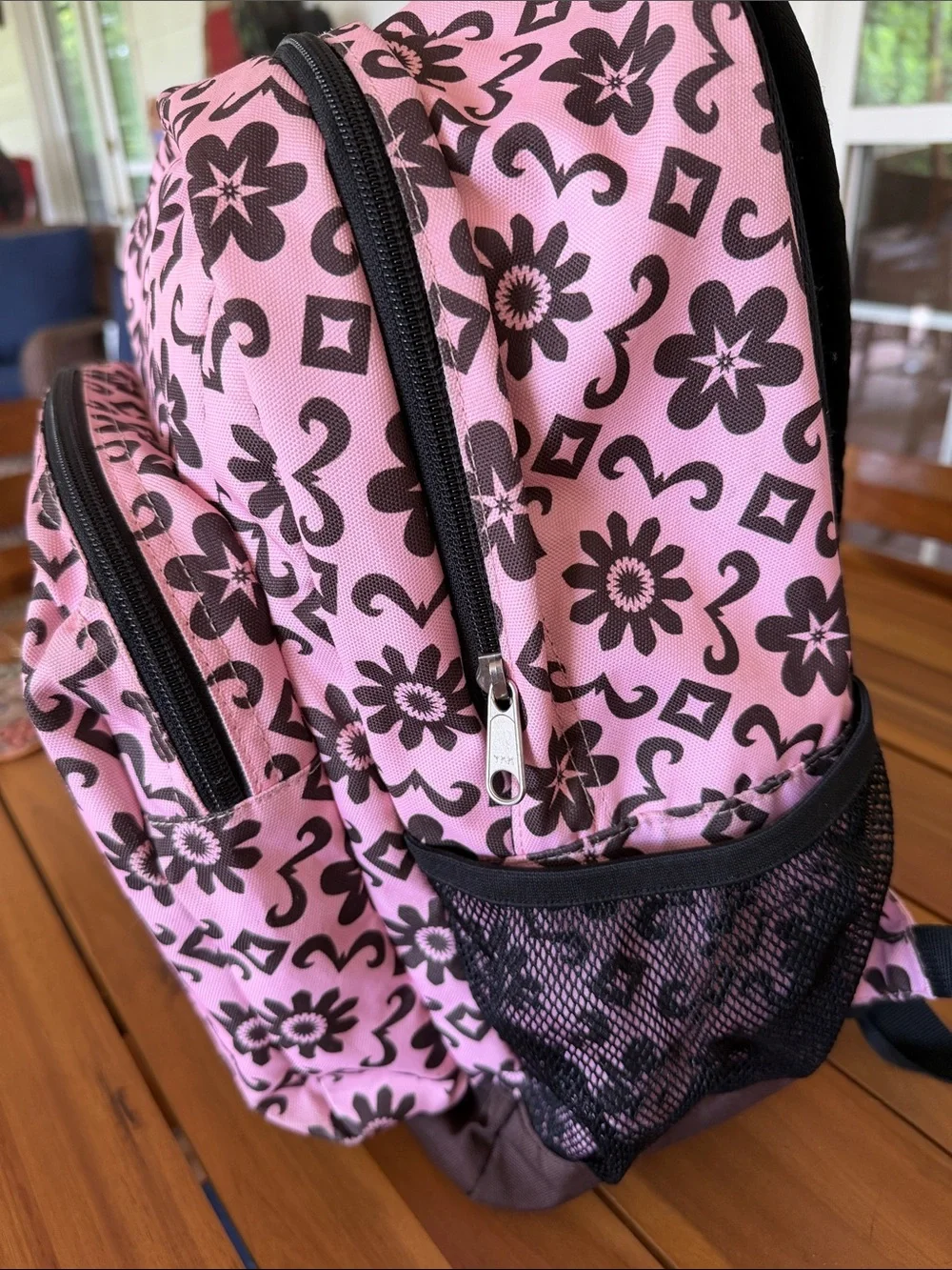 KAVU XL book bag w/ 5 zipper pockets & lots more